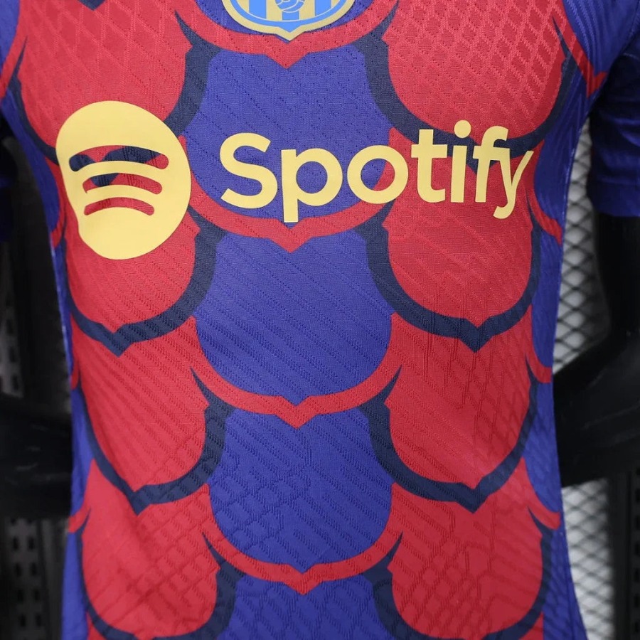 f79106a30755ea31378bb92d72f8a2df.jpg Voetbalshirt FC Barcelona Pre-Match 2024 2025