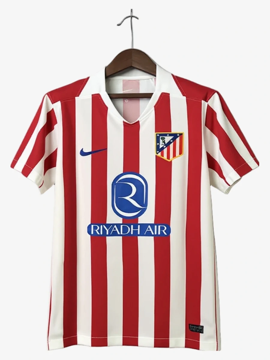 maillot-atletico-madrid-domicile-2025-2026 studio v12 Voetbalshirt Atlético Madrid Thuisshirt 2025-2026