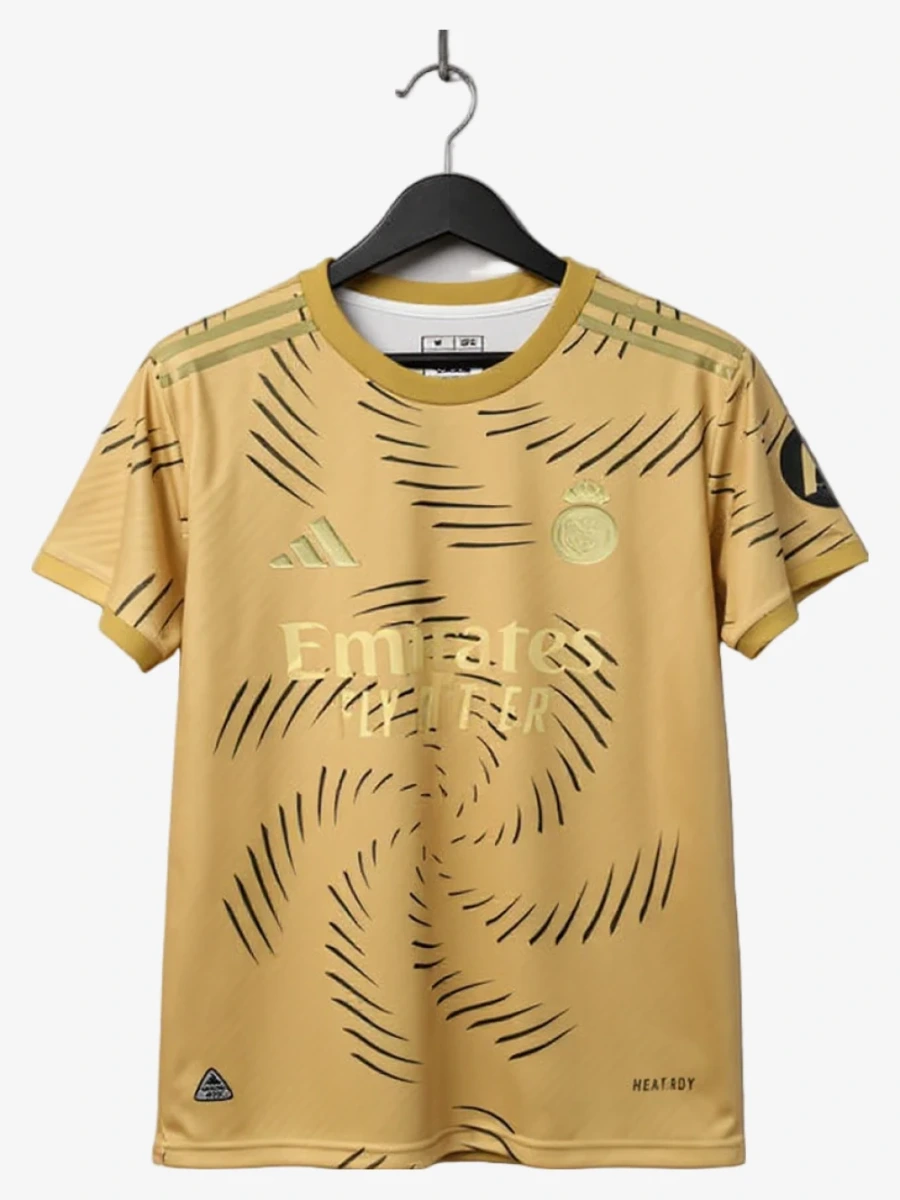 maillot-concept-real-madrid-edition-or-2025-2026 studio v12 Voetbalshirt Concept Real Madrid Editie Goud 2025-2026