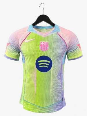 maillot-fc-barcelone-edition-speciale-2025-2026-2 studio v12 Maillot FC Barcelone Édition Spéciale 2025-2026