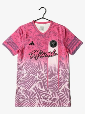 maillot-inter-miami-concept-rose-2025-2026 studio v12 Maillot Inter Miami Concept Rose 2025-2026