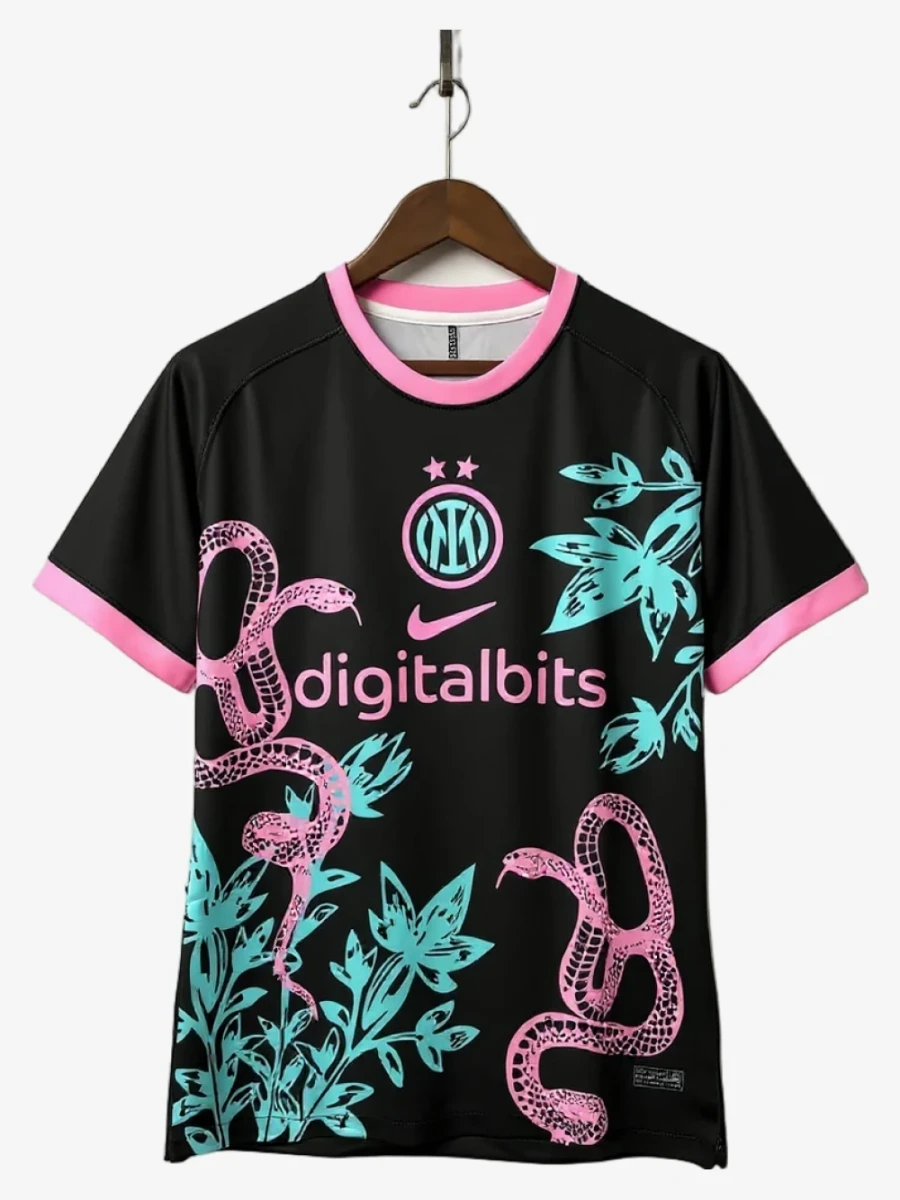 maillot-inter-milan-special-pink-snake-2025-2026 studio v12 Voetbalshirt Inter Milan Special Pink Snake 2025-2026