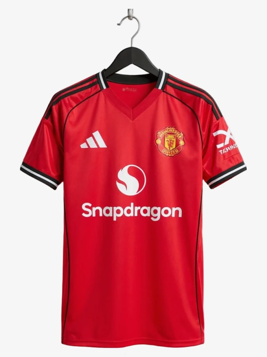 maillot-manchester-united-domicile-2025-2026 studio v12 Voetbalshirt Manchester United Thuisshirt 2025-2026