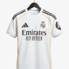 maillot-real-madrid-domicile-2025-2026-2 studio v12 Real Madrid Thuisshirt 2025-2026