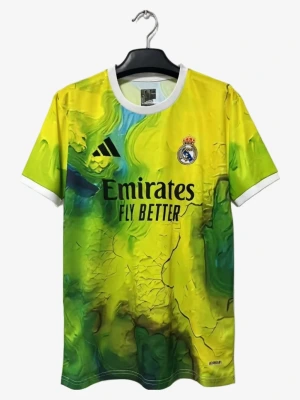 maillot-real-madrid-special-jaune-2025-2026 studio v12 Maillot Real Madrid Special Jaune 2025-2026